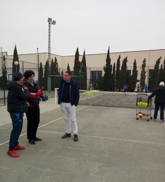 El Ayuntamiento renovará el pavimento de las pistas de tenis de Puerto Lumbreras