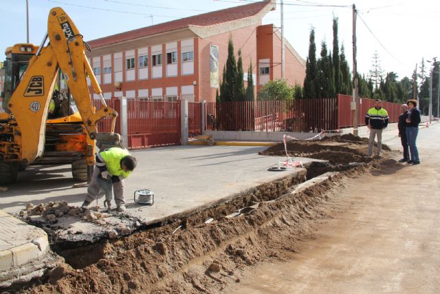El Ayuntamiento y la Comunidad realizan obras de renovación en la calle San Javier