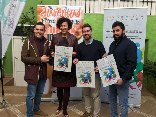 El director general de Juventud presenta el programa 'Murcia Bajo Cero' en Puerto Lumbreras