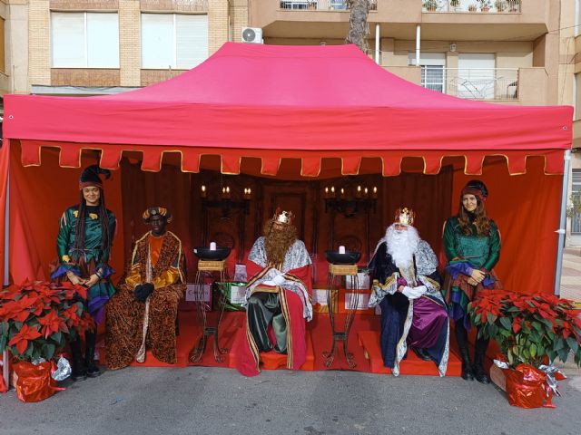 Los Reyes Magos llegan a Puerto Lumbreras cargados de ilusión y magia