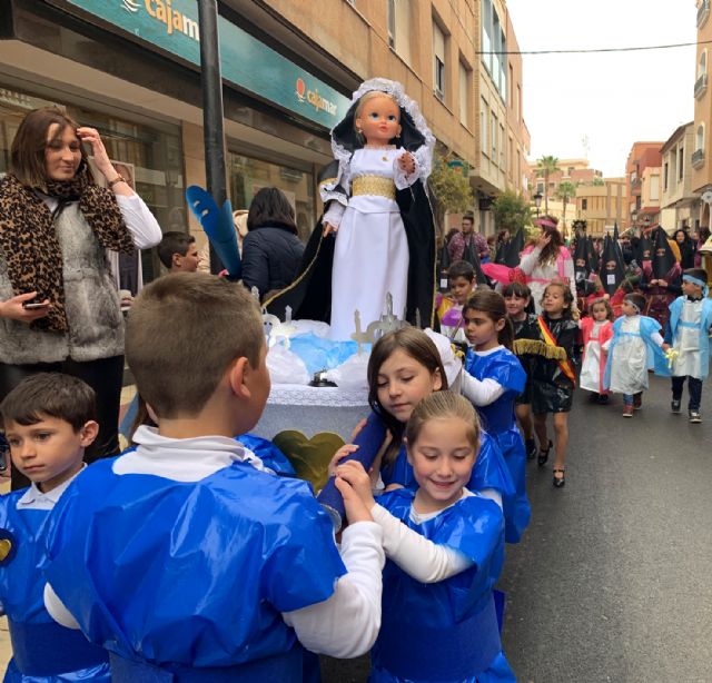 Puerto Lumbreras celebra por primera vez la procesión de papel