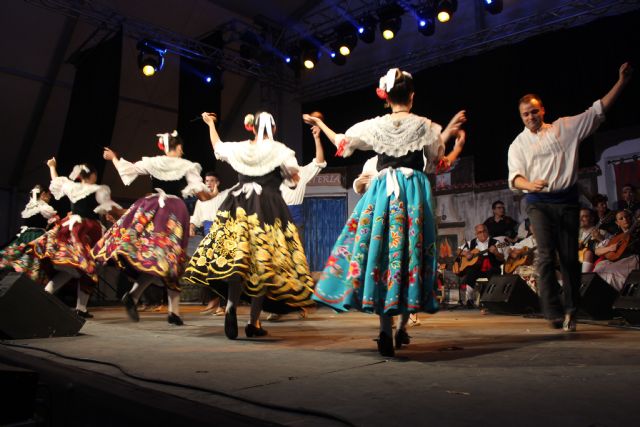 Coros y Danzas se viste de gala para celebrar 'El bautizo de Juanico'