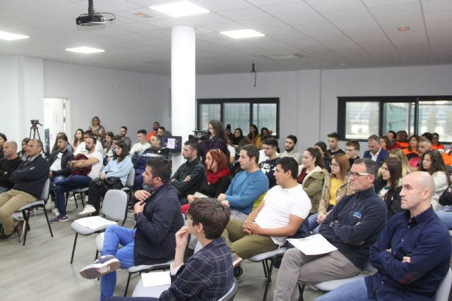 Puerto Lumbreras reúne a empresarios y emprendedores en una jornada informativa sobre ayudas y subvenciones