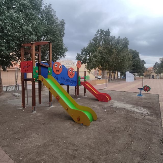Comienzan las obras de reparación y mejora en el parque infantil de los Dúplex en Puerto Lumbreras