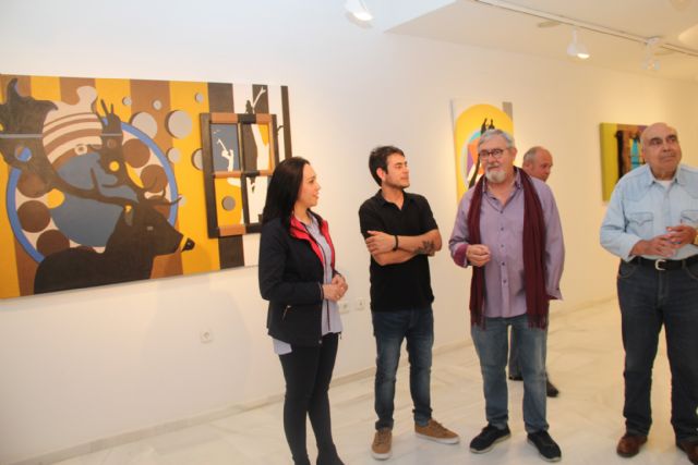 El artista lumbrerense Salva Piñero expone su obra 'Tras una vida, otra vida' en el Centro Cultural Casa de los Duendes