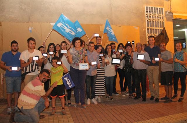 El Partido Popular de Puerto Lumbreras comienza la Campaña Electoral con una pegada digital de carteles