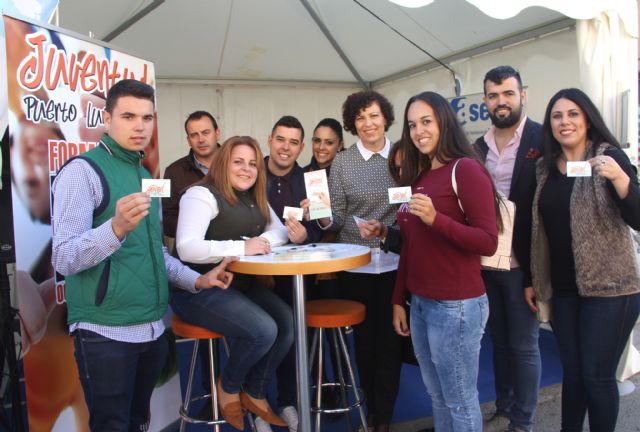 Comienza la campaña de difusión del Carné Joven en la Feria del Comercio de Puerto Lumbreras