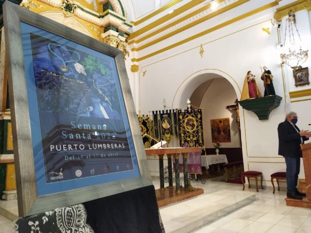 El cartel anunciador de la Semana Santa 2022 de Puerto Lumbreras supone un homenaje a las mujeres manolas lumbrerenses