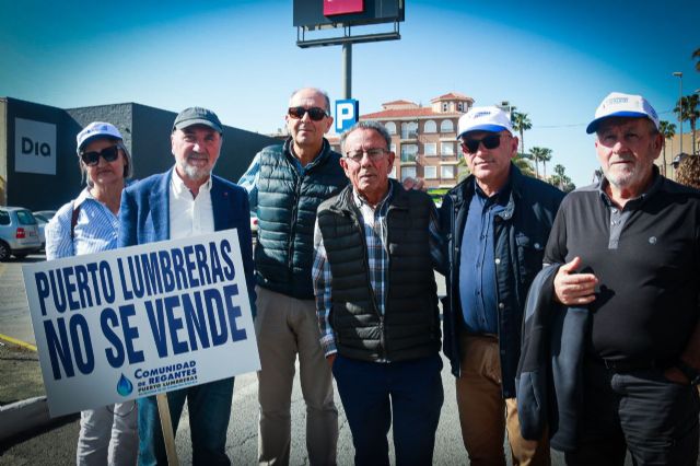 IU-Verdes se une a la ciudadanía de Puerto Lumbreras en protesta contra la construcción de una macroplanta fotovoltaica en suelos de regadío