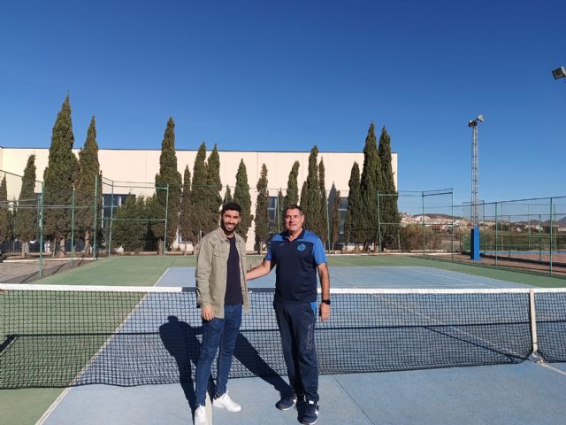 El Ayuntamiento reparará y mejorará las pistas de tenis del Polideportivo Municipal