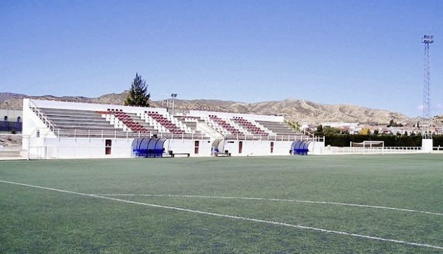 El PSOE exige la ejecución de la cubierta del graderío del Campo de Futbol municipal de Puerto Lumbreras