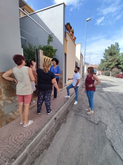 El Ayuntamiento mejora el asfalto de la Avenida Región Murciana y las calles Lobo y Las Eras