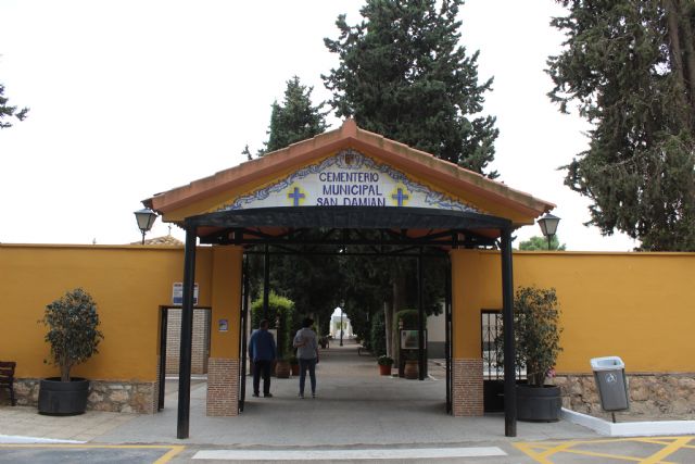 El Ayuntamiento prepara el Cementerio de cara al Día de Todos los Santos