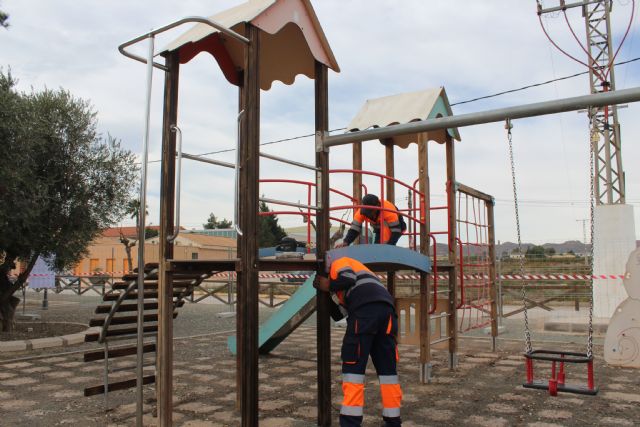 Comienzan las obras de reparación y mejora del parque infantil de La Estación en Puerto Lumbreras
