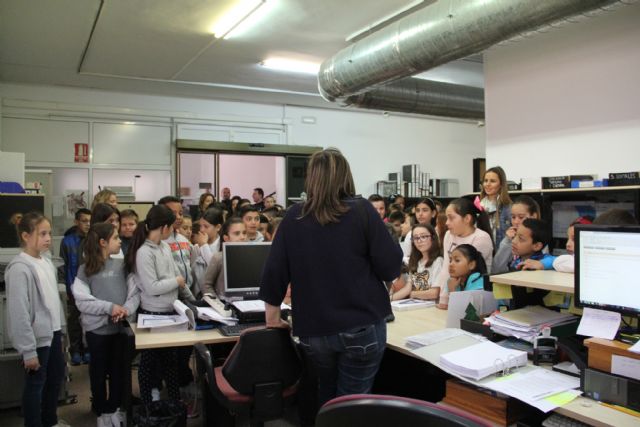 Los escolares visitan el Ayuntamiento de Puerto Lumbreras para conocer su funcionamiento