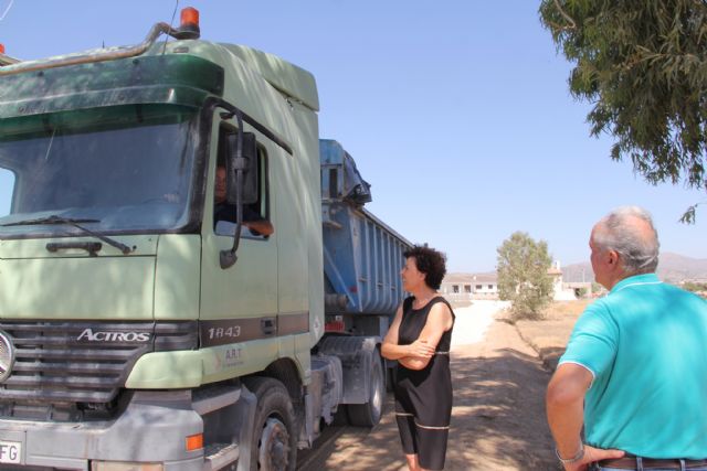 La Comunidad ejecuta obras de acondicionamiento en el camino de Los Pérez por importe superior a los 40.000 euros