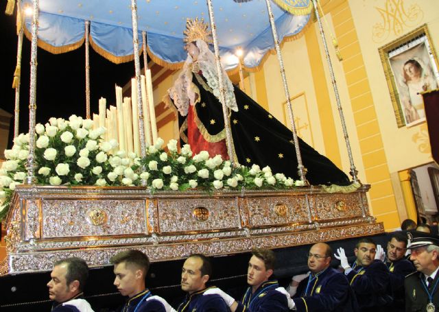 La Virgen de Los Dolores mostró su esplendor durante la Procesión del Dolor y del Santo Entierro 2016