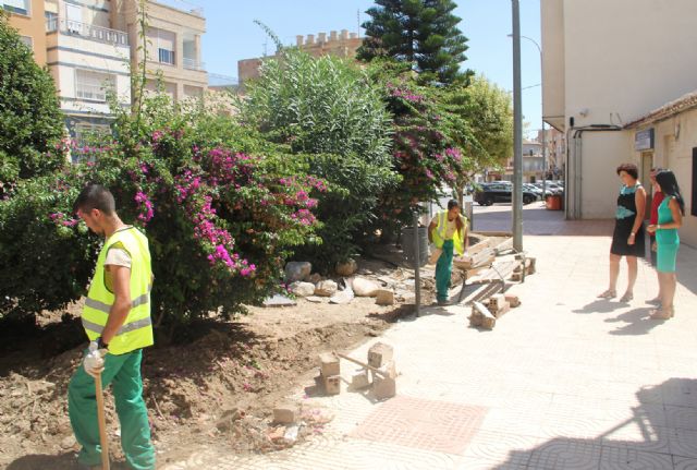 El Ayuntamiento pone en marcha un plan integral de remodelación de parques y jardines en Puerto Lumbreras