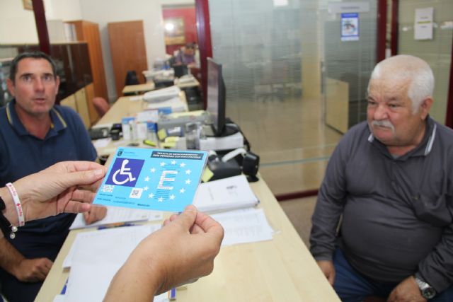 Reducen el tiempo de espera para obtener la tarjeta de estacionamiento de personas con discapacidad en Puerto Lumbreras