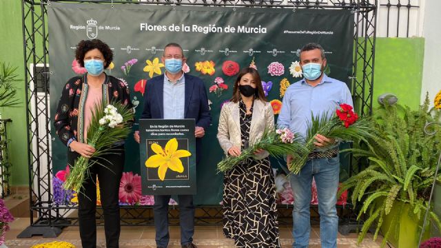 El Gobierno regional impulsa una campaña para fomentar el consumo de flor cortada y ornamental y reactivar el sector