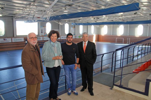 El director general de Deportes supervisa las instalaciones deportivas de Puerto Lumbreras