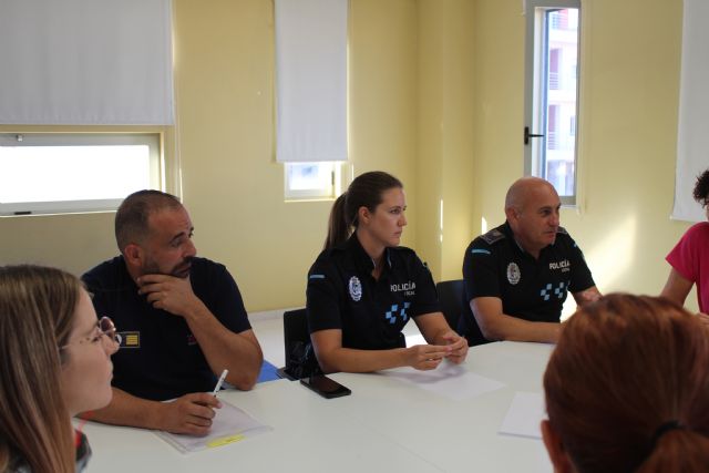 El Ayuntamiento celebra una reunión de coordinación del Punto Violeta con Policía Local, Protección Civil, FOML y el CAVI de cara a las Fiestas Patronales