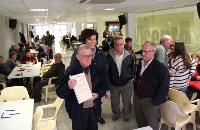 El Centro de la 3ª Edad 'Vicente Ruiz Llamas' obtiene la autorización de la Agencia Tributaria para realizar su tradicional bingo