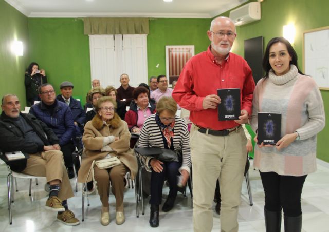 El escritor Ángel Alonso Muñoz presenta su novela 'Desperté' en Puerto Lumbreras