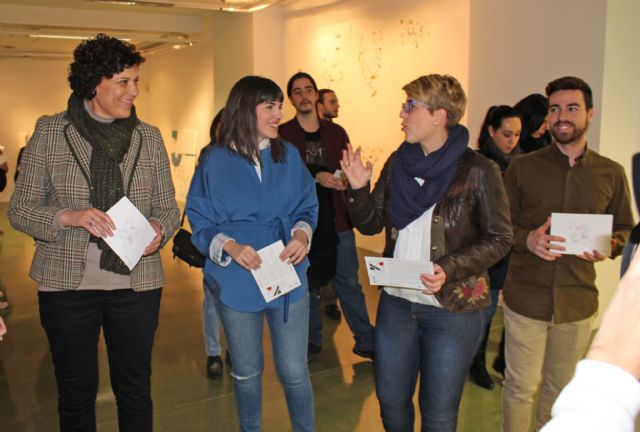 La artista lumbrerense Ana Gabarrón inaugura su exposición 'Un balanceo, un recuerdo' en el Laboratorio de Arte Joven de Murcia