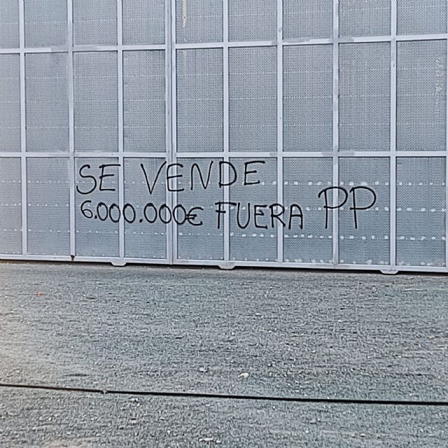 El Partido Popular de Puerto Lumbreras denuncia pintadas vandálicas contra la formación política en edificios municipales